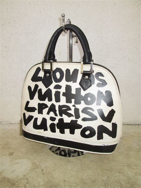 louis vuitton graffiti duffle bag|louis vuitton duffle bag women's.